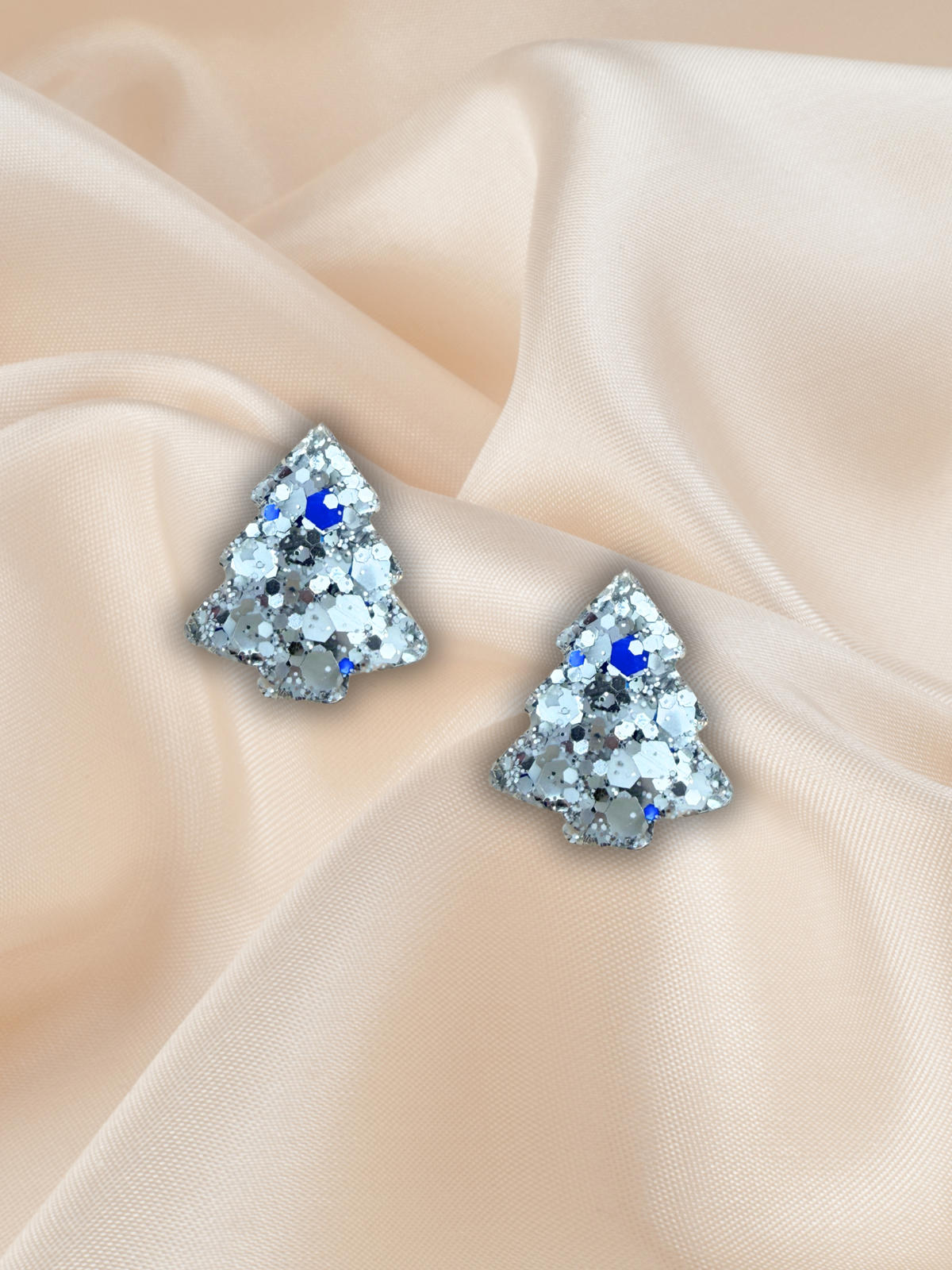 2cm Christmas Tree Stud Snow