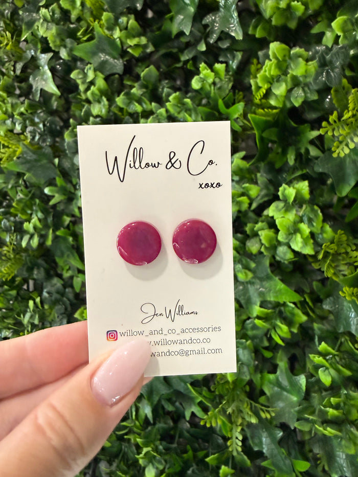 1.5 Studs Fuchsia Glaze