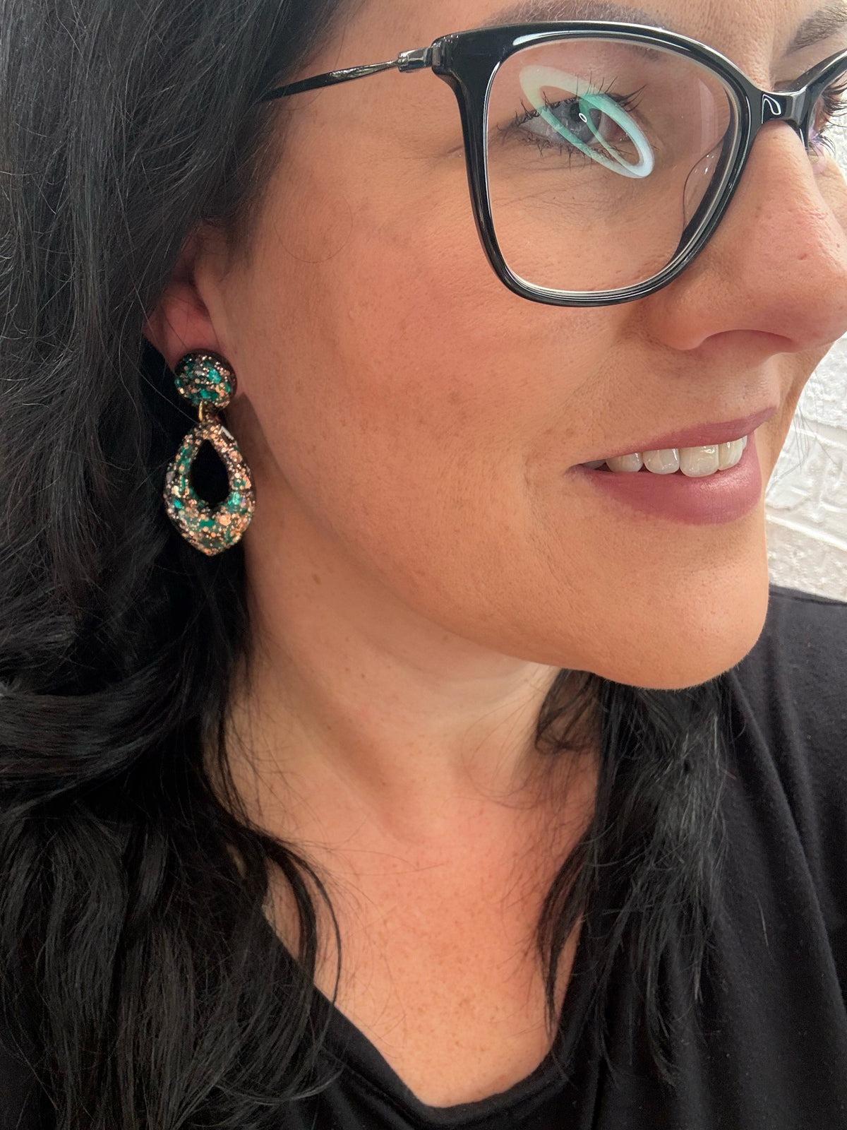 Feature Teardrop Dangle Velvet Evergreen