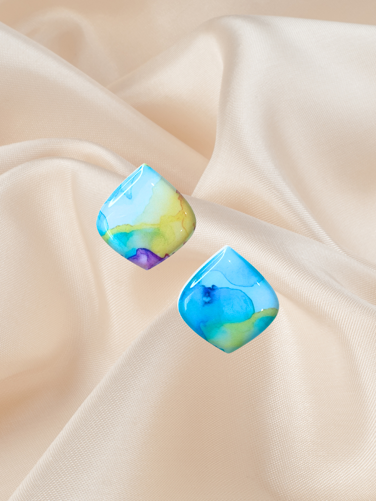 1.8 Teardrop Stud Watercolour Wonderland