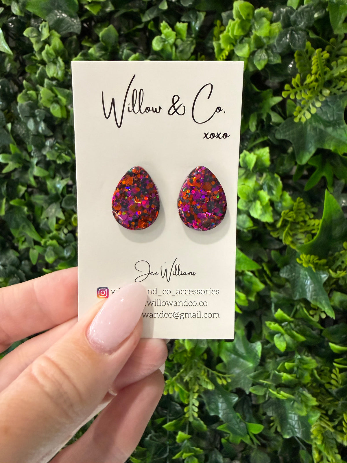 2cm Almond Stud Wild Berry Blaze