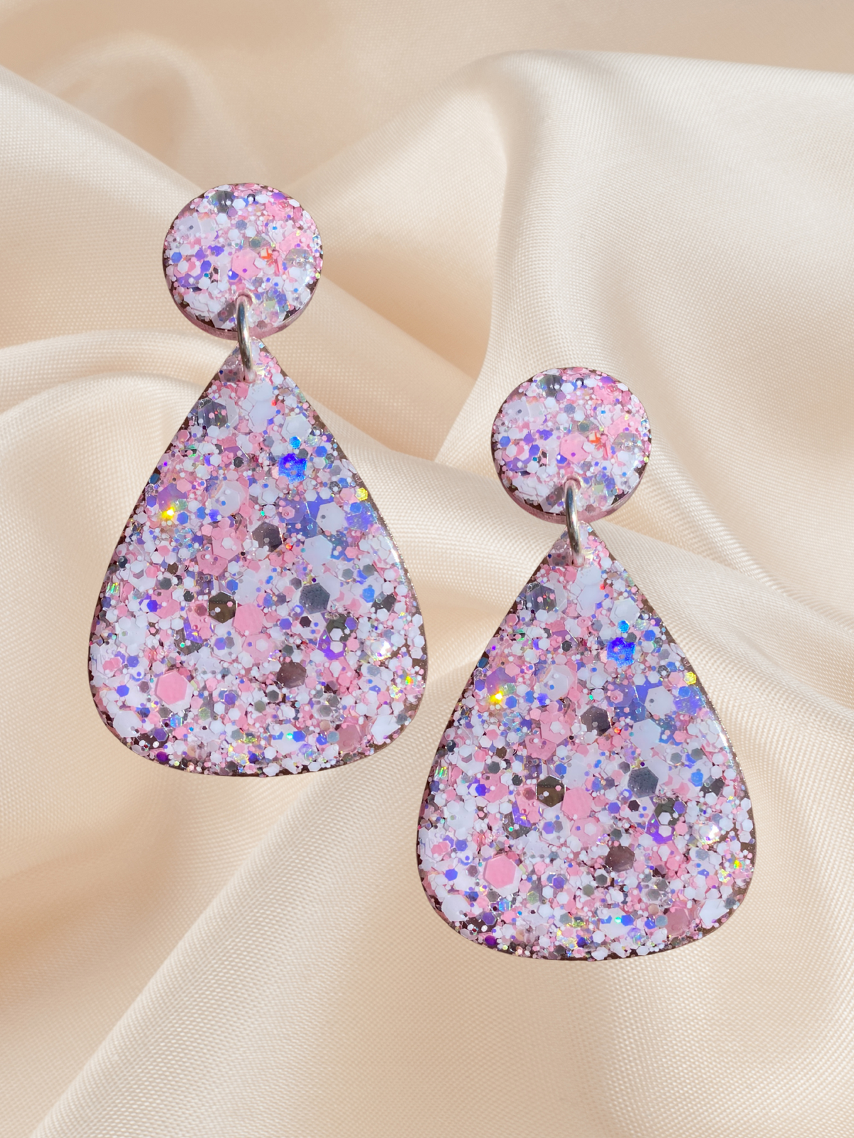 MIDI Tear Dangle Blush Blizzard