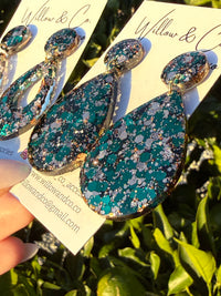 Feature Teardrop Dangle Velvet Evergreen