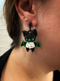 3D Bat Dangles Green