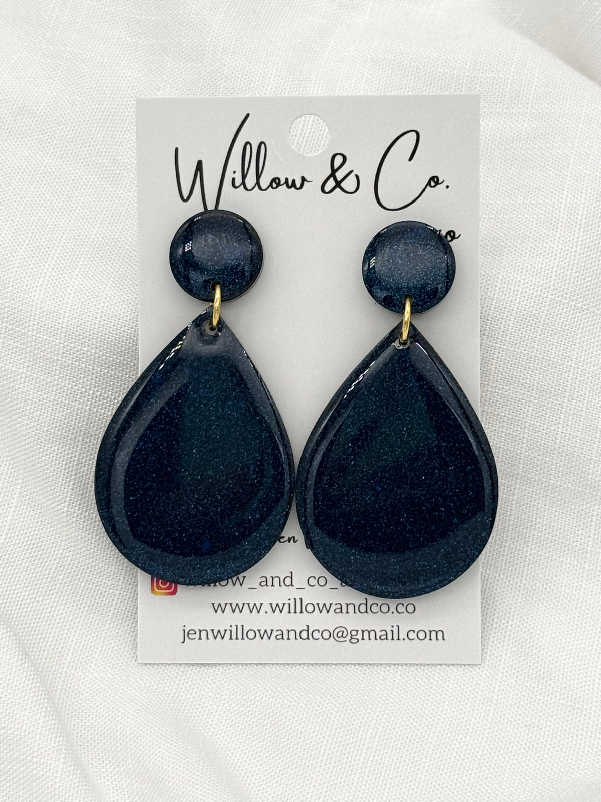 Large Dangle Navy Eclipse