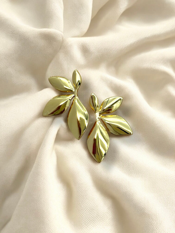 Golden Leaf Stud