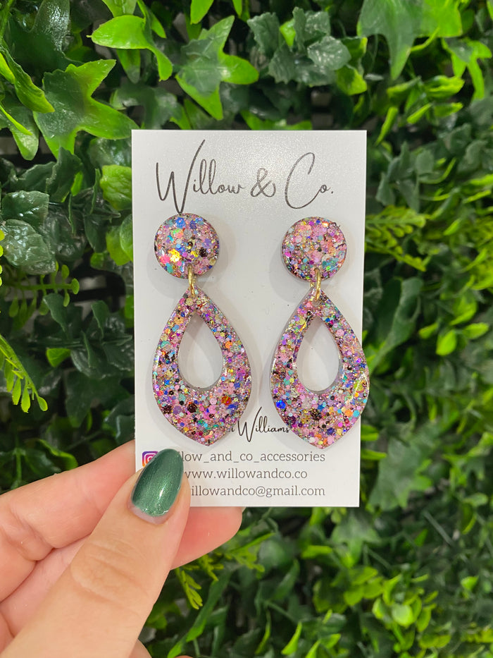 Large Feature Teardrop Dangle Cosmic Crush