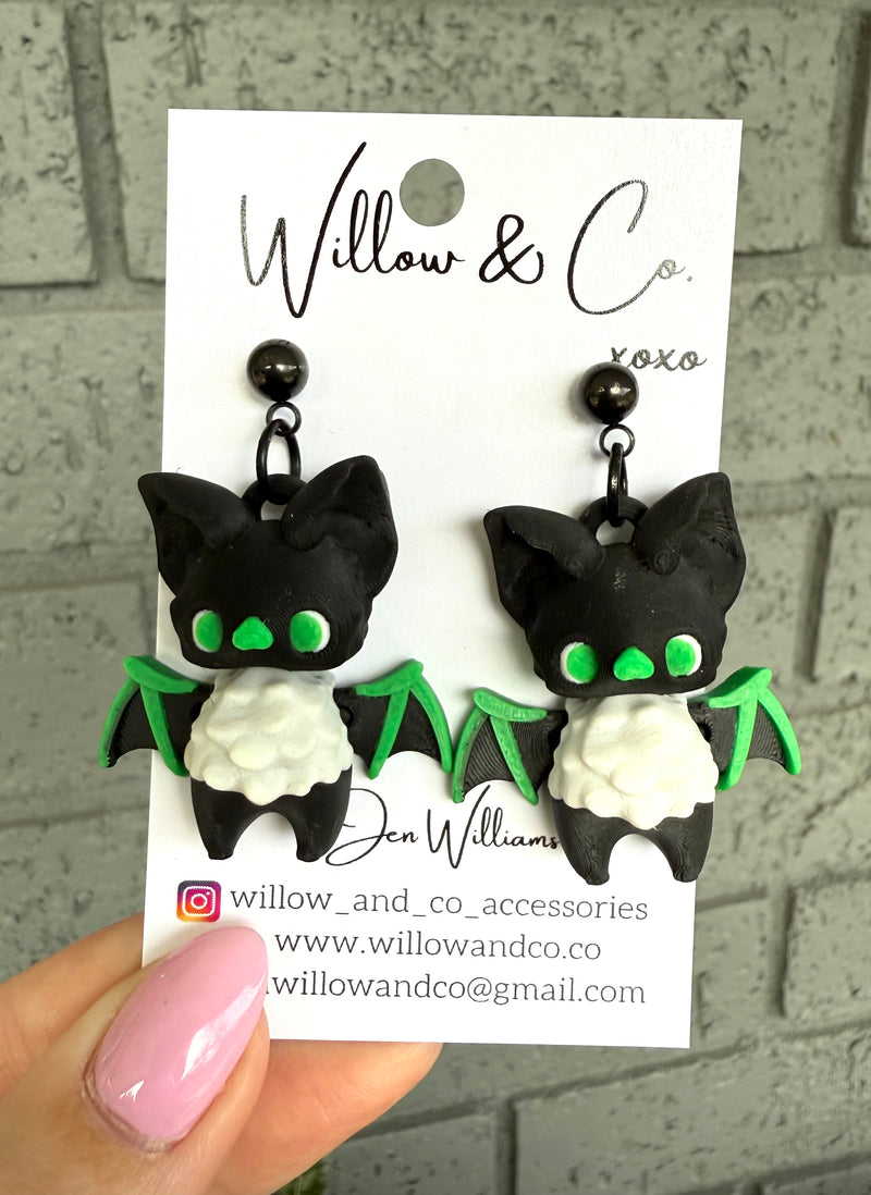 3D Bat Dangles Green