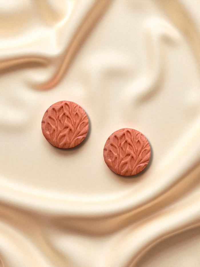 1.5 Clay Stud Peachy Grove