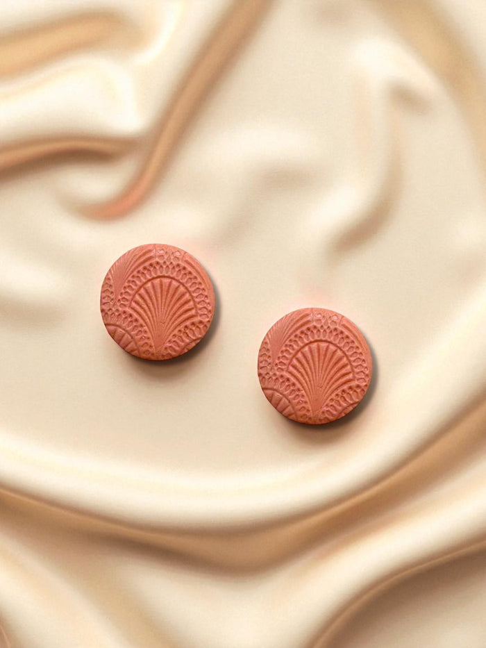 1.5 Clay Stud Textured fan Peachy