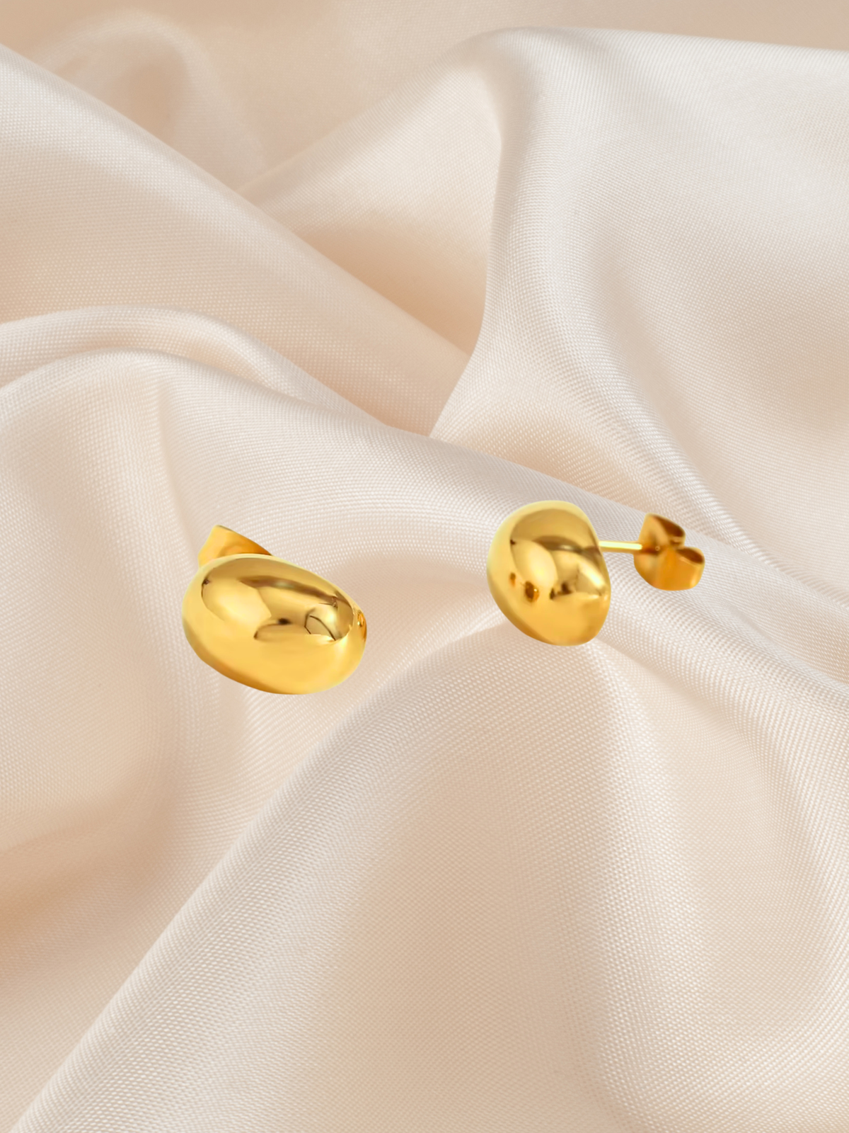 1cm Almond Stud