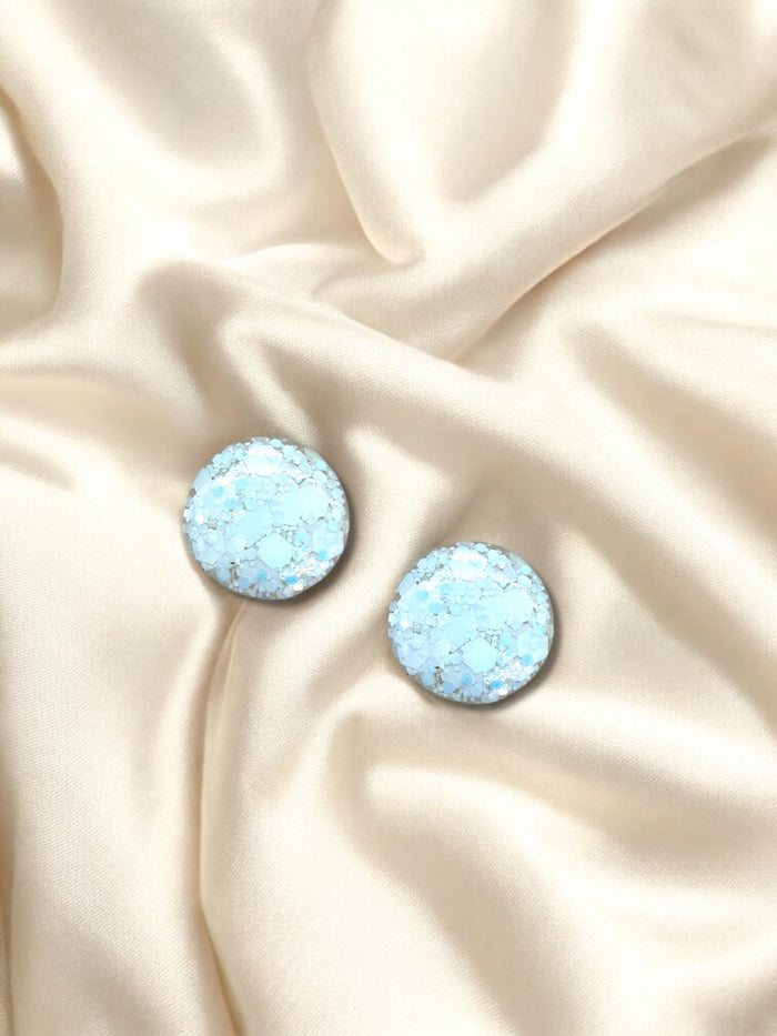 1.5cm Studs Pearl White