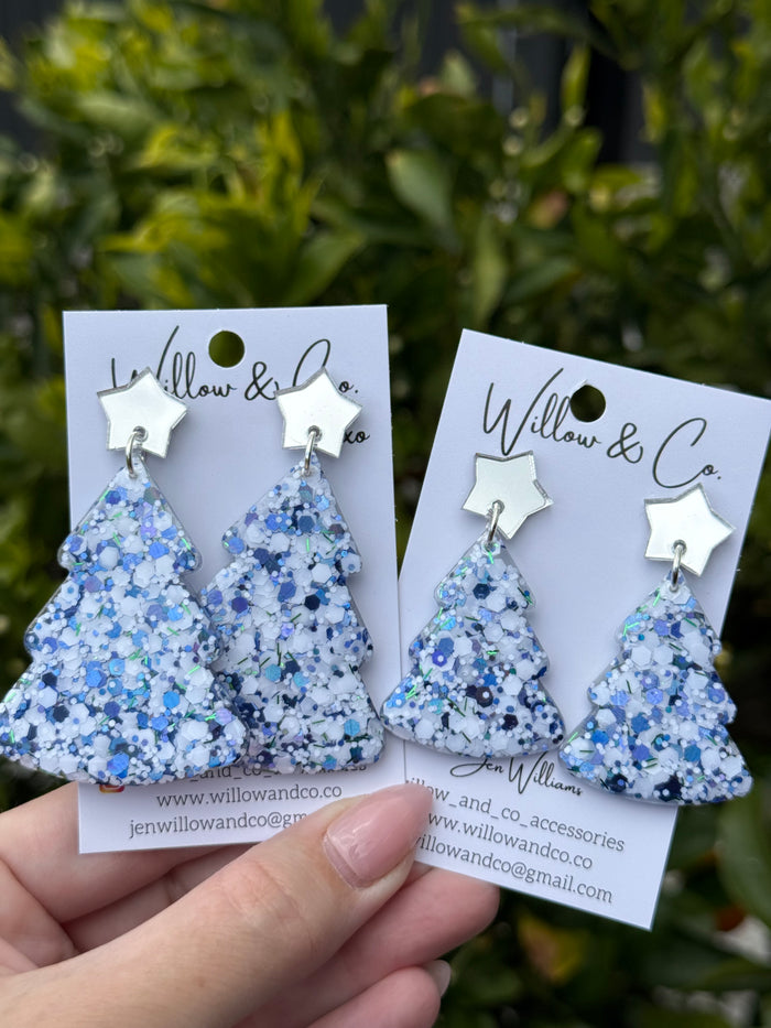 XL Christmas tree dangle A White Christmas