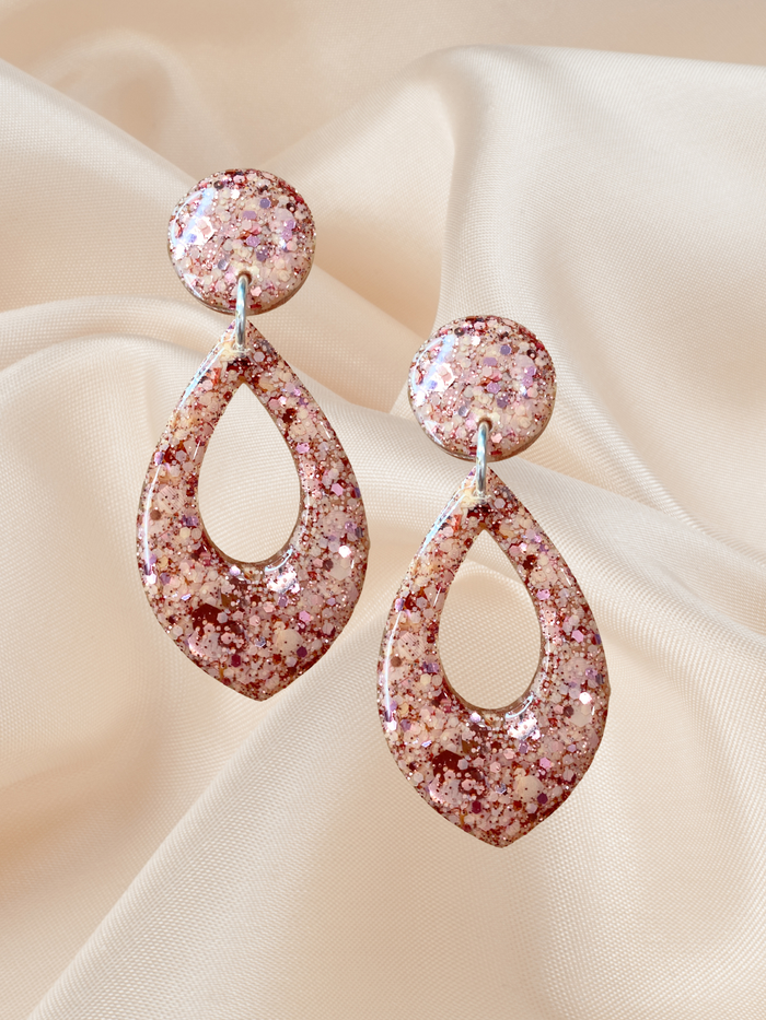 Featured Teardrop Apricot Bloom