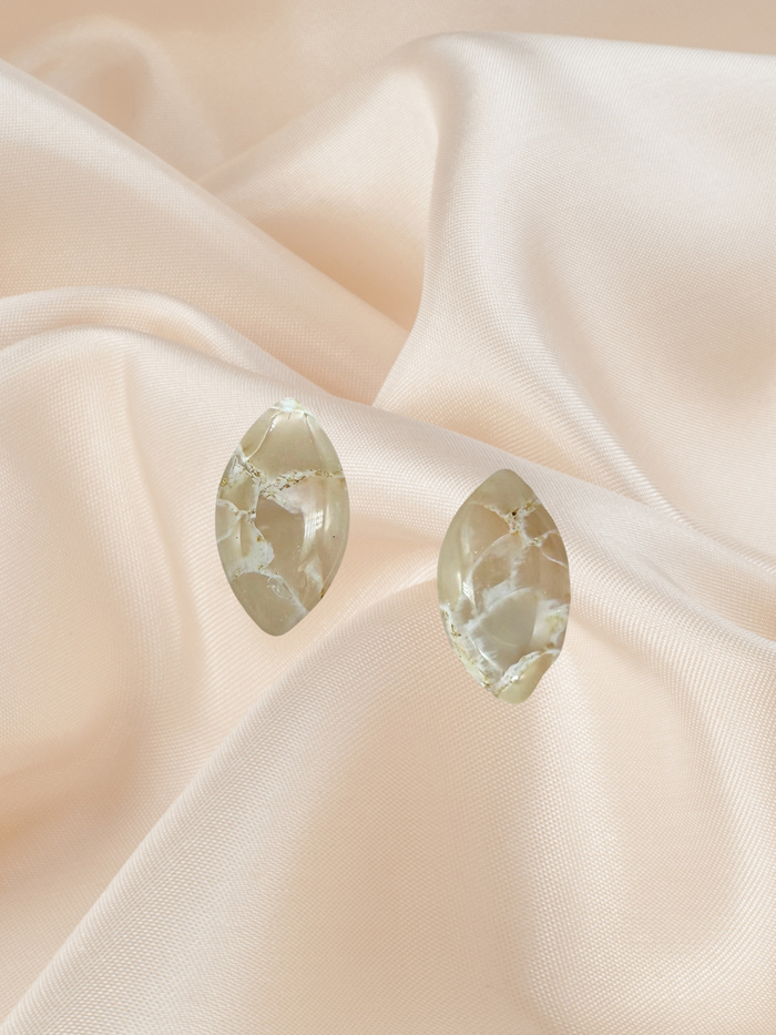 2cm Clay Teardrop Stud Blush Sand