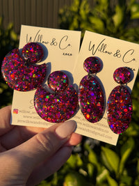 Statement Scoop Dangle Wild Berry Blaze