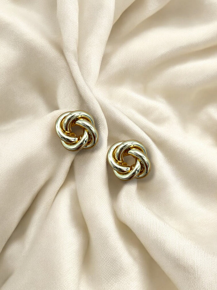 Classic Knot Stud