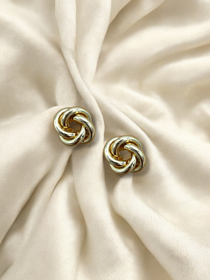 Classic Knot Stud