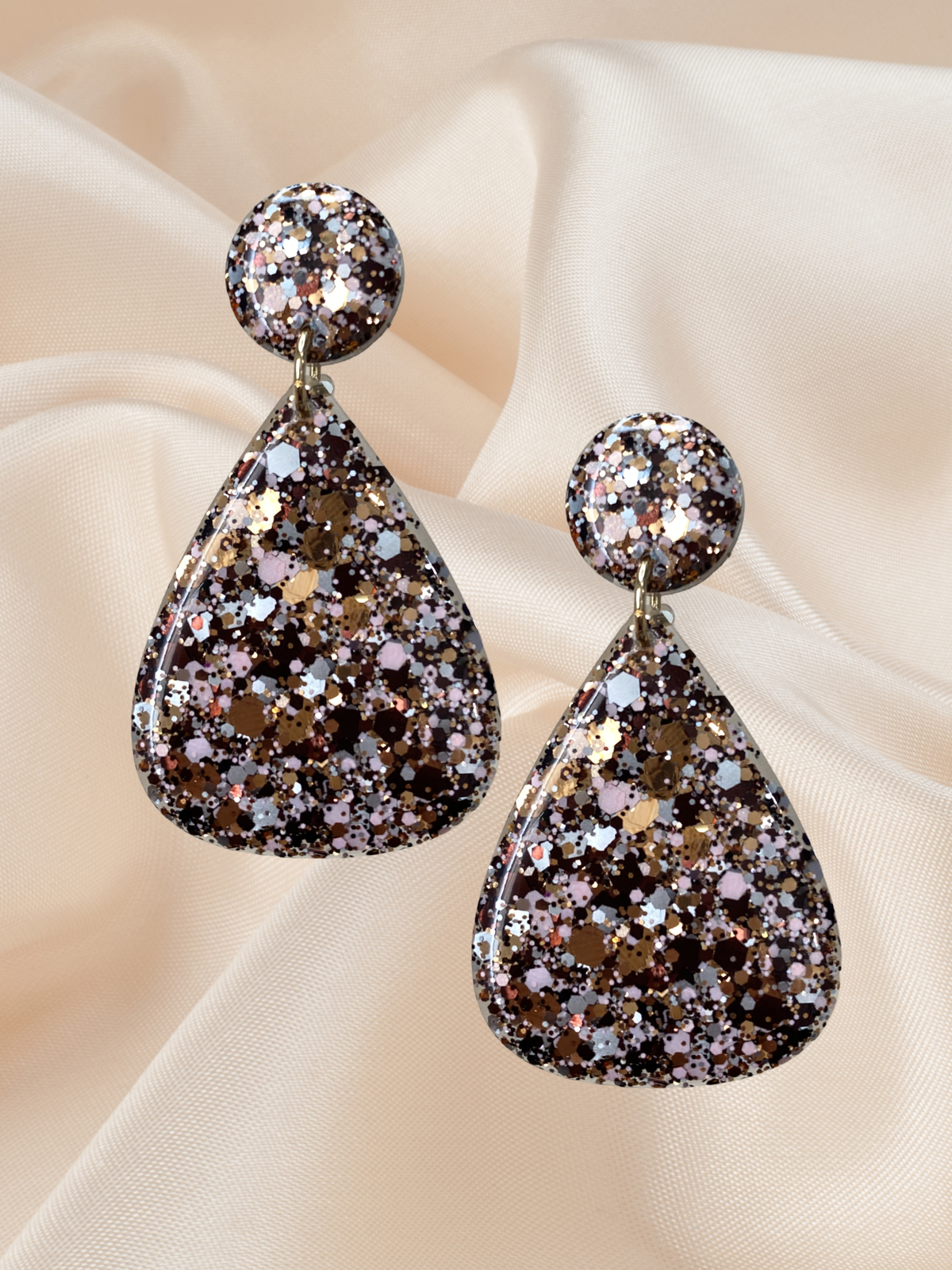 MIDI Teardrop Dangle Mocha Glam