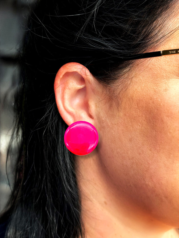 MAXI Studs Hot Pink Pop