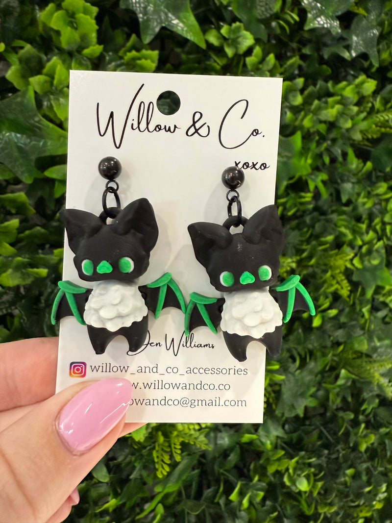 3D Bat Dangles Green
