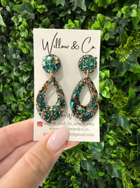Feature Teardrop Dangle Velvet Evergreen