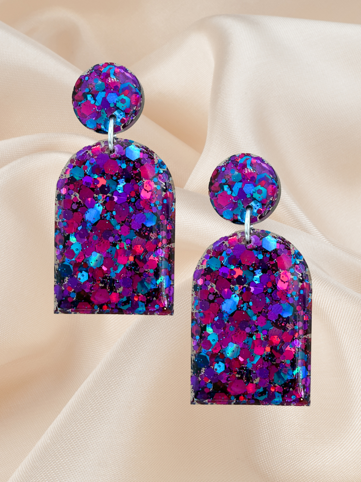 Long Arch Dangle Cosmic Berry