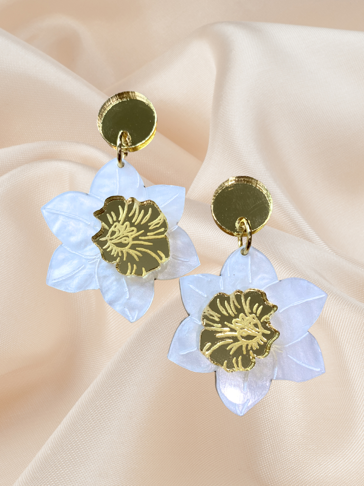MIDI Daffodil Dangle White