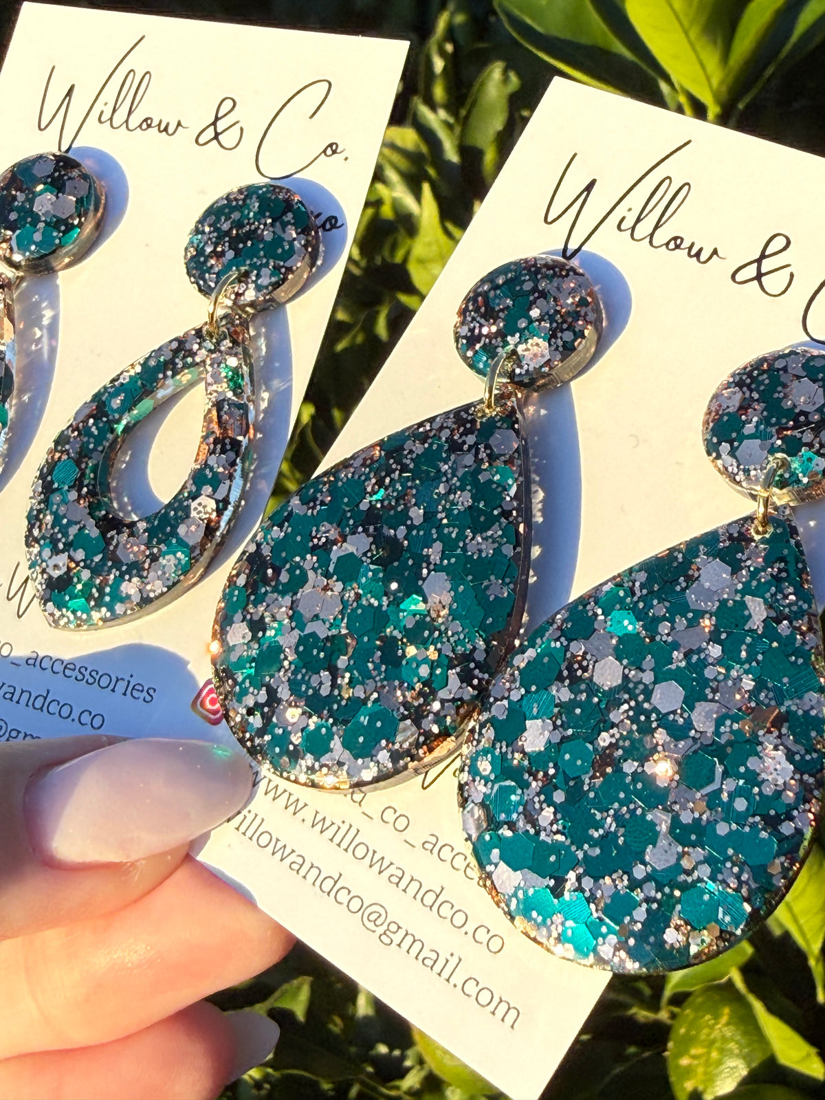 Feature Teardrop Dangle Velvet Evergreen