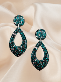 Large Feature Teardrop Dangle Jaded