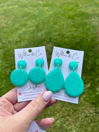 Large Dangle Crisp Green