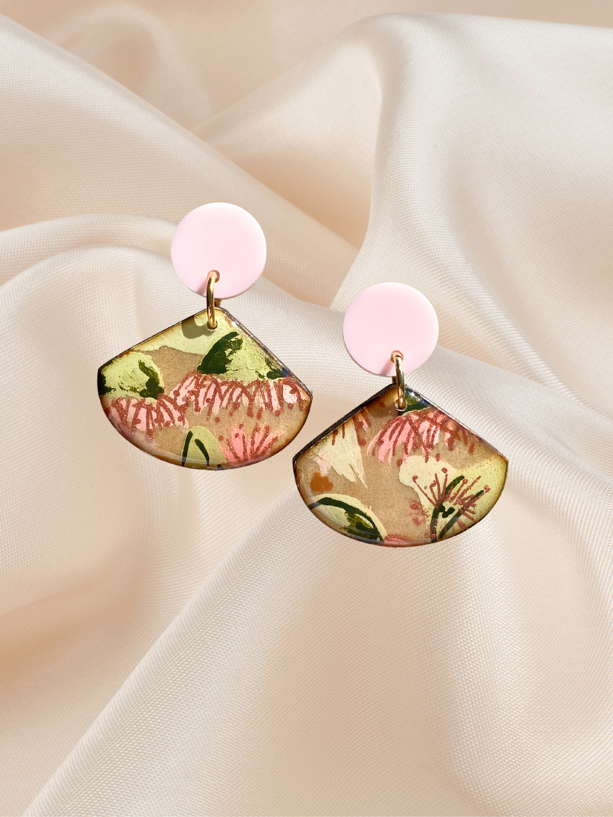 Hand painted Fan Dangle Gumnut Garden