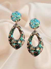 Feature Teardrop Dangle Velvet Evergreen