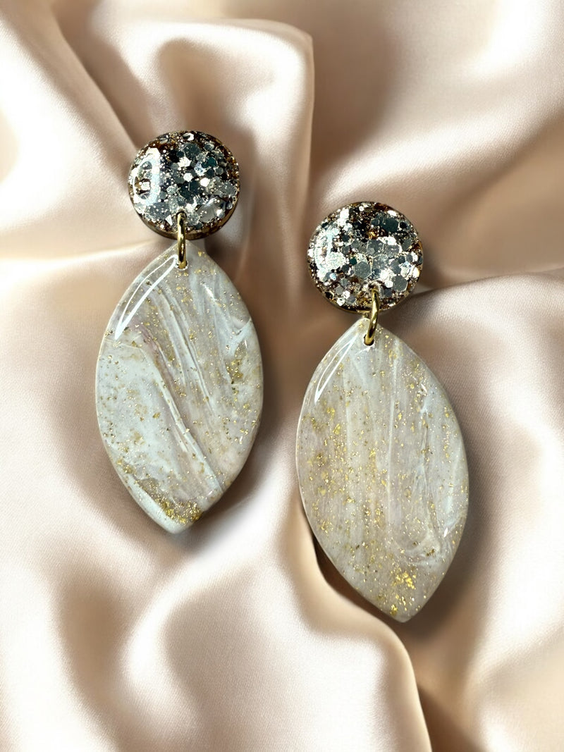 Large Clay Dangle Marbled Smokey Sandstone