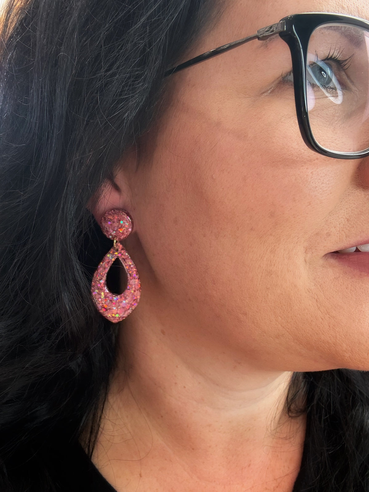 Feature Teardrop Dangle Dusty Rose