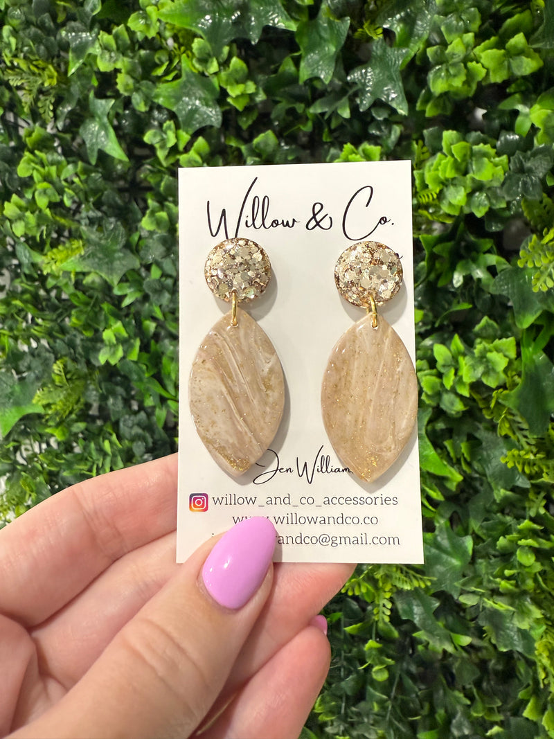 Large Clay Dangle Marbled Smokey Sandstone