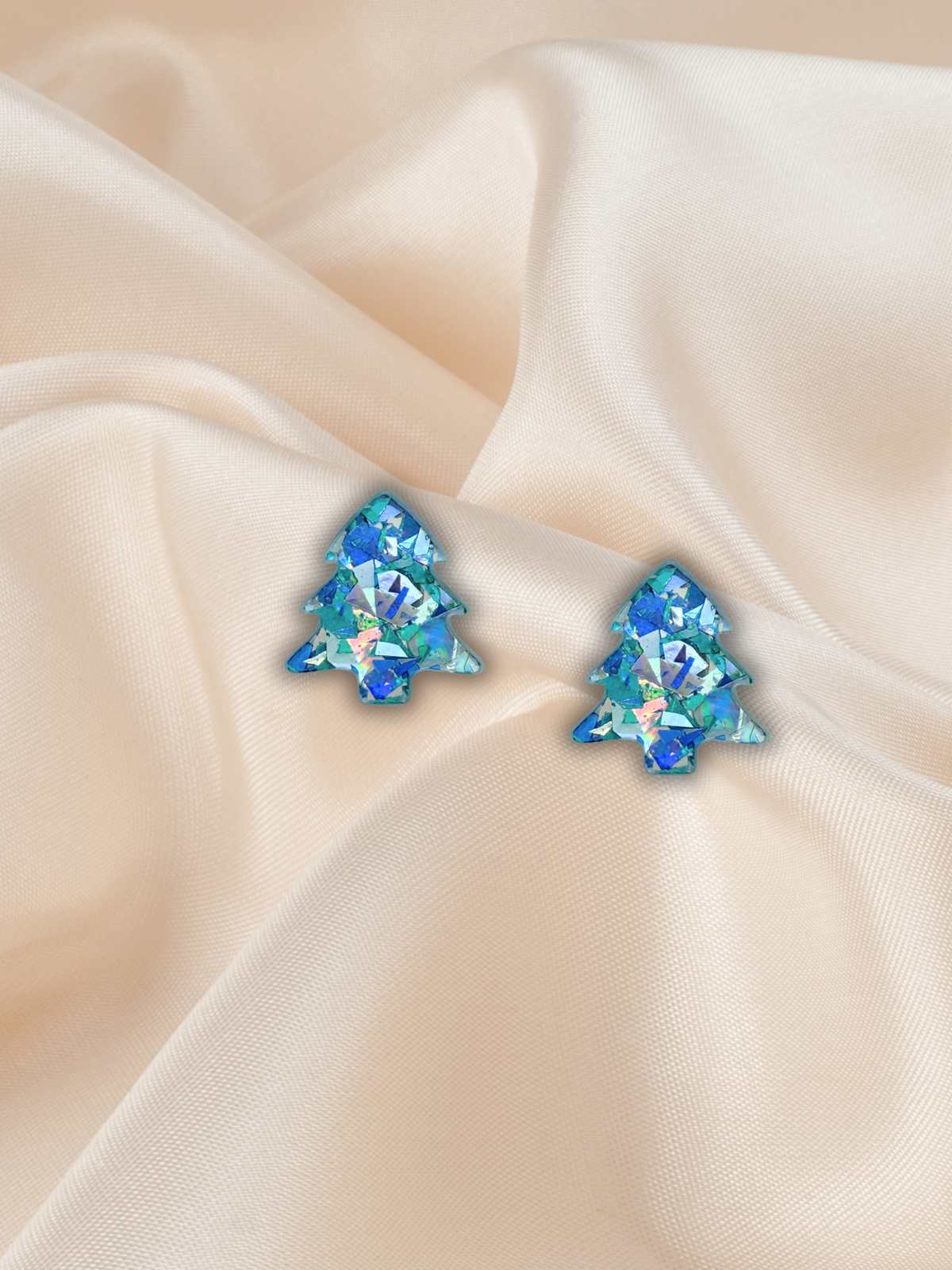 1.5cm Seafoam Christmas Tree Stud