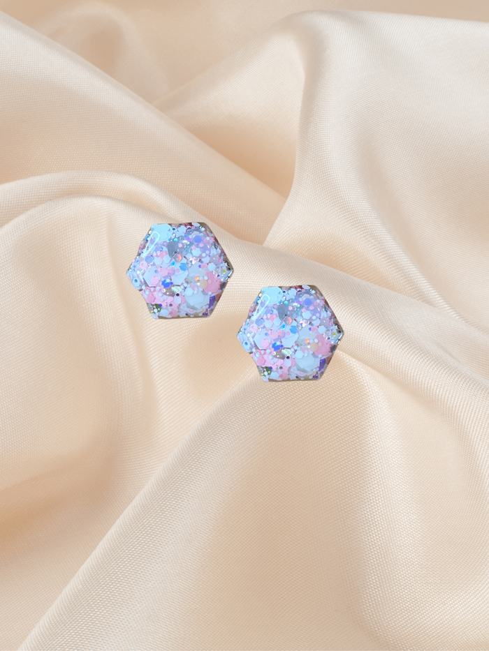 1.5 Hex Stud Blush Blizzard