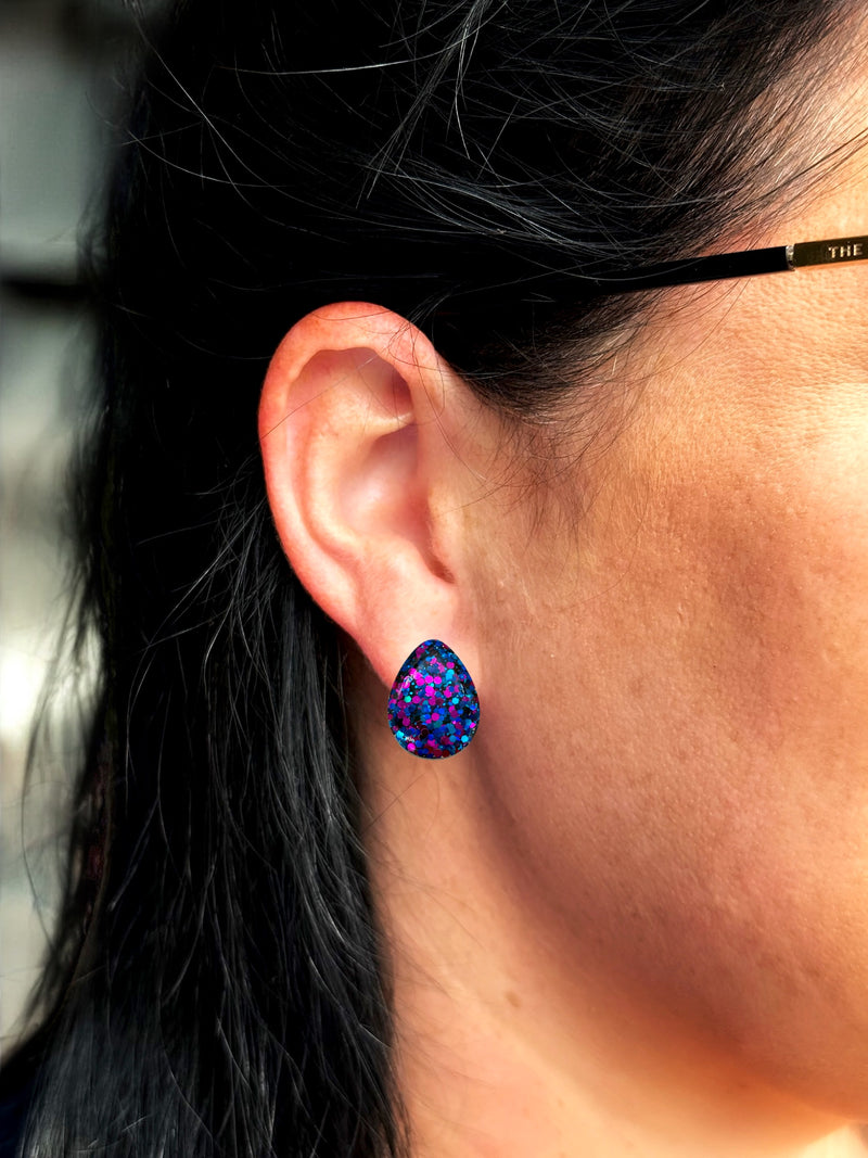 Almond 2cm Stud Fuchsia Sapphire