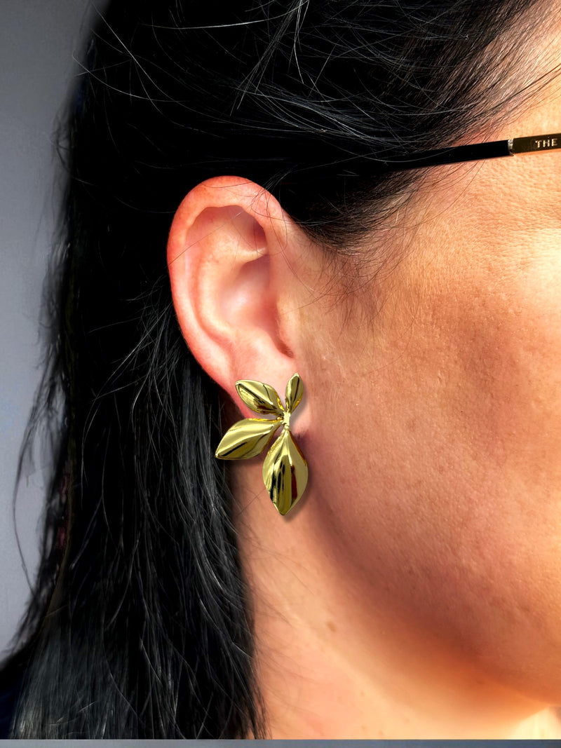 Golden Leaf Stud