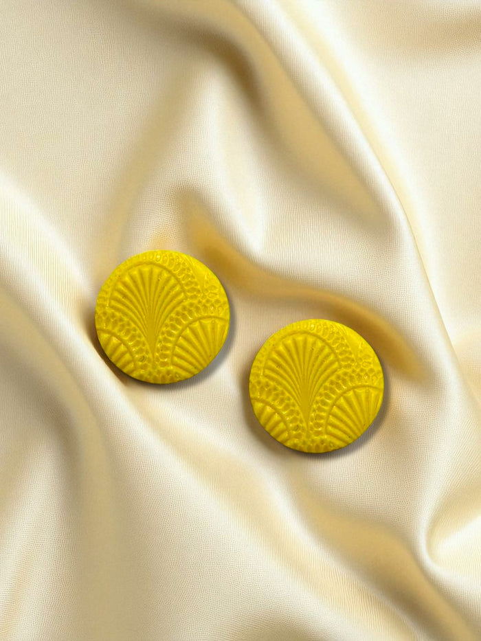 1.5 Clay Stud Textured Fan Sunshine