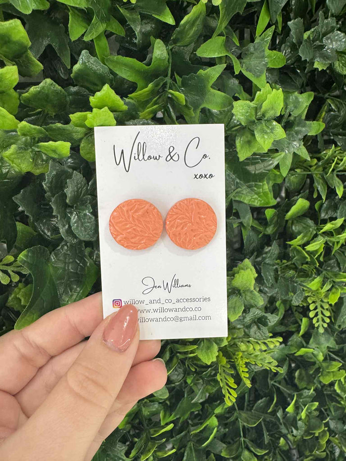 2cm Clay Stud Peachy Grove