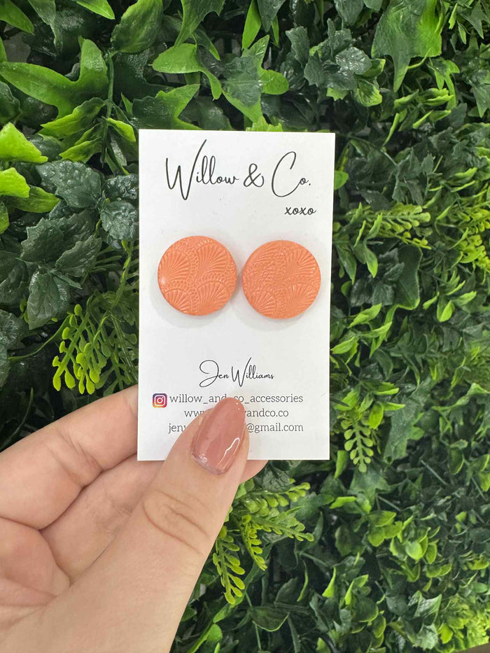 2cm Clay Stud Textured Fan Peachy