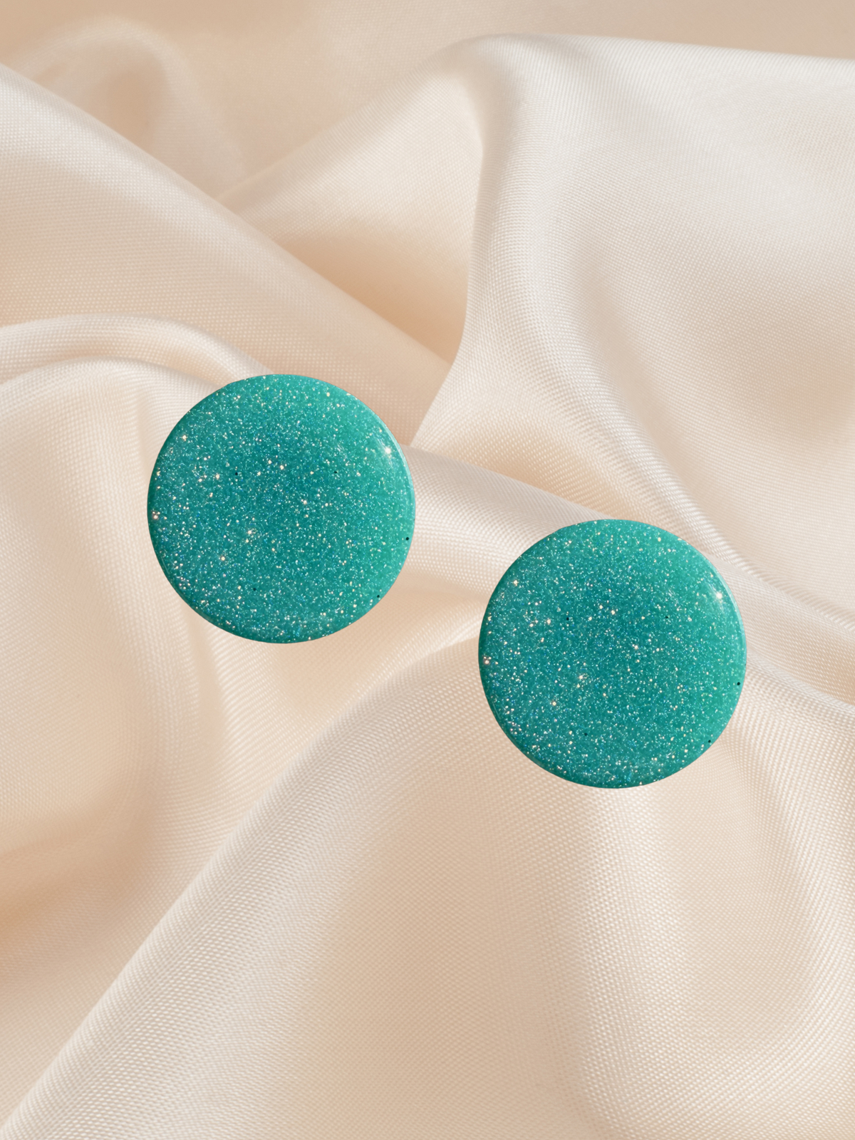 Maxi Stud Glacier Glow