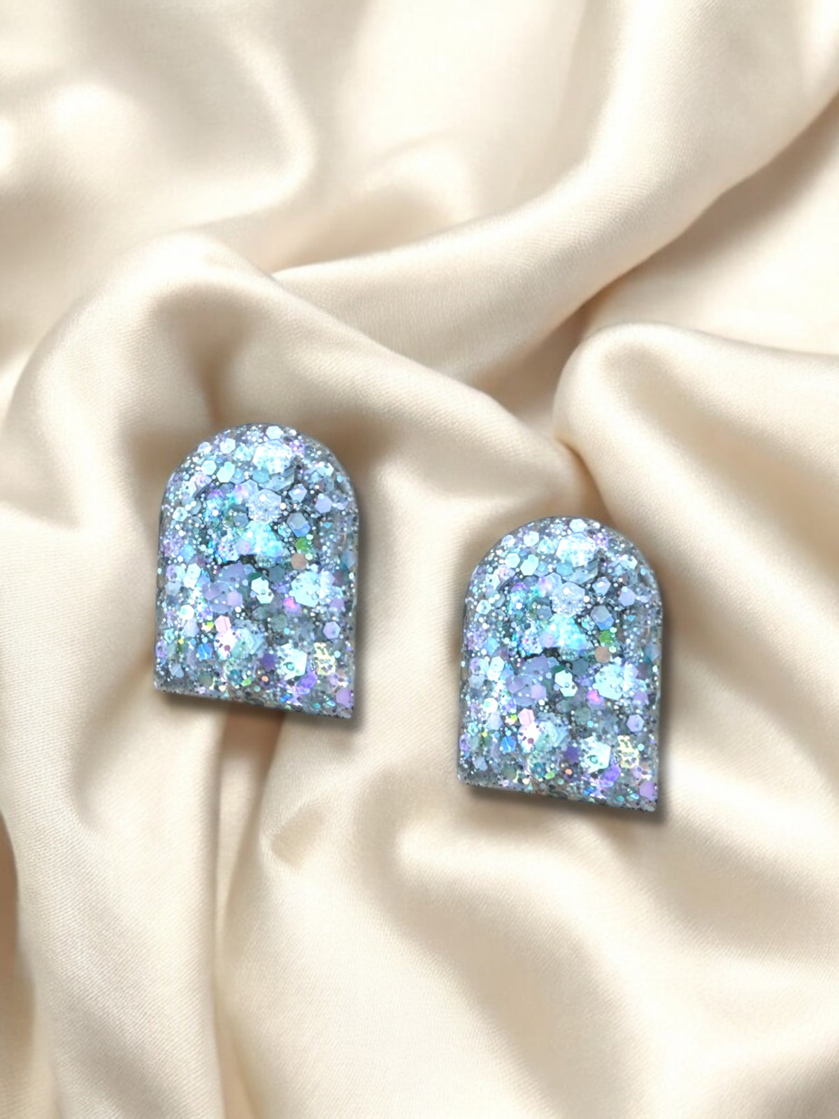 Arch Studs Soft Silver