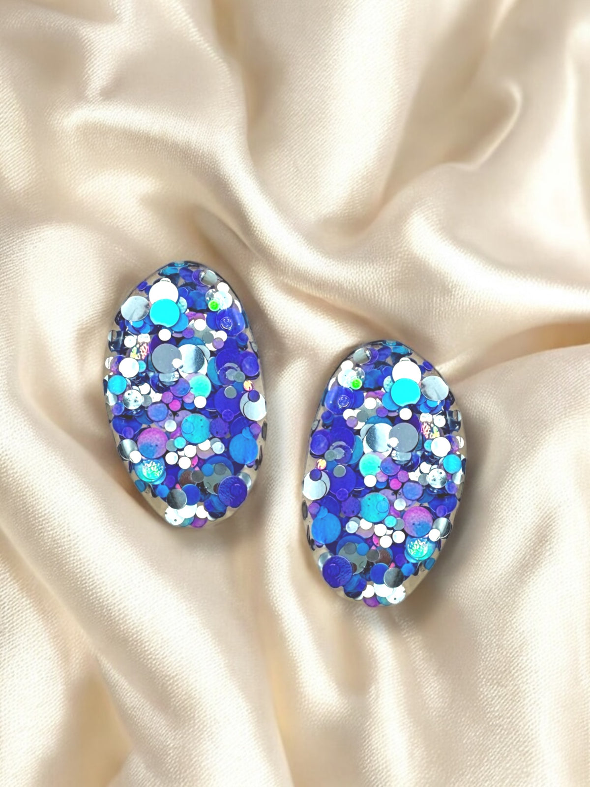 Organic Oval Stud Bluebell Mist
