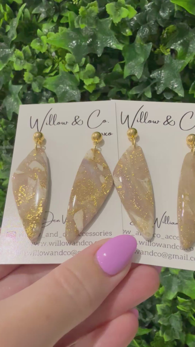 Large Dangle Marbled Smokey Sandstone
