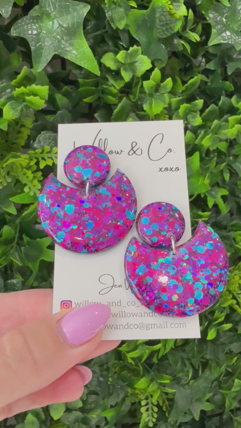 Statement Scoop Dangle Cosmic Berry
