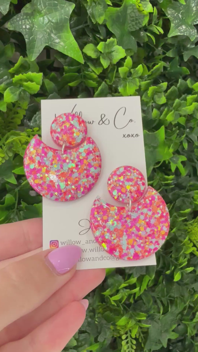 Statement Scoop Dangle Bubblegum Pink