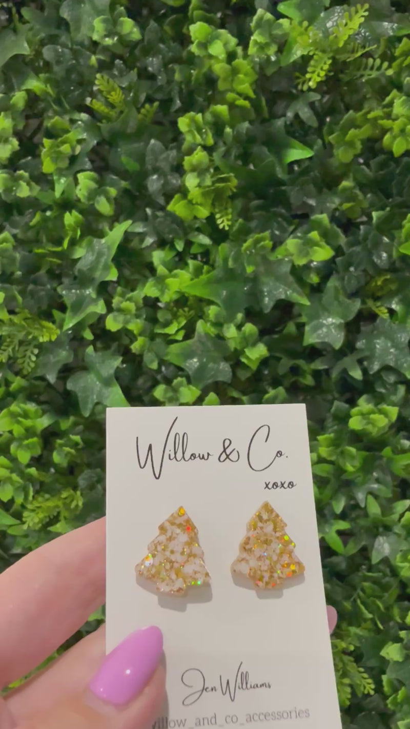 2cm Christmas Tree Stud Golden Meringue